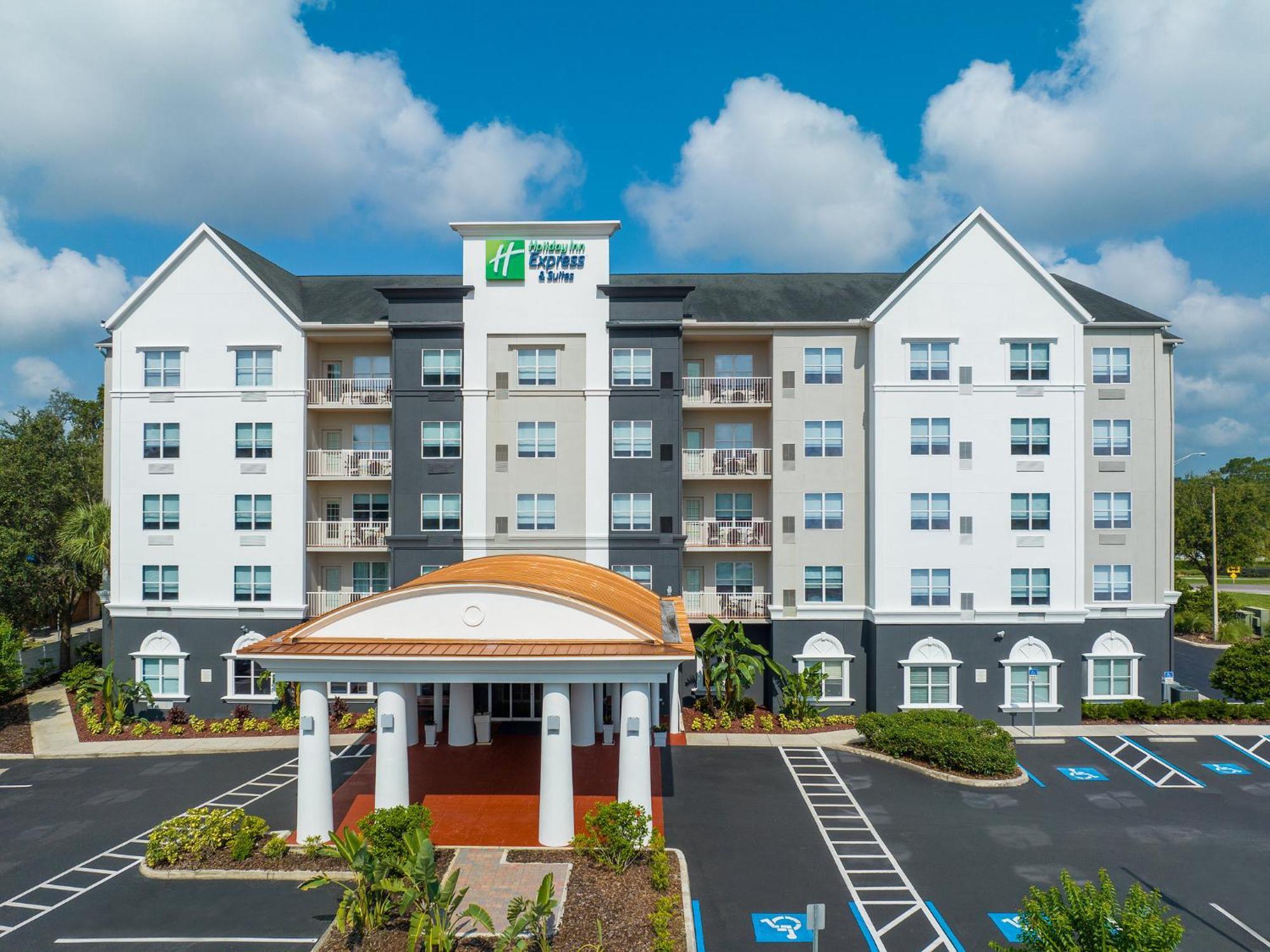 Holiday Inn Express & Suites Lakeland North I-4 By Ihg Exterior photo